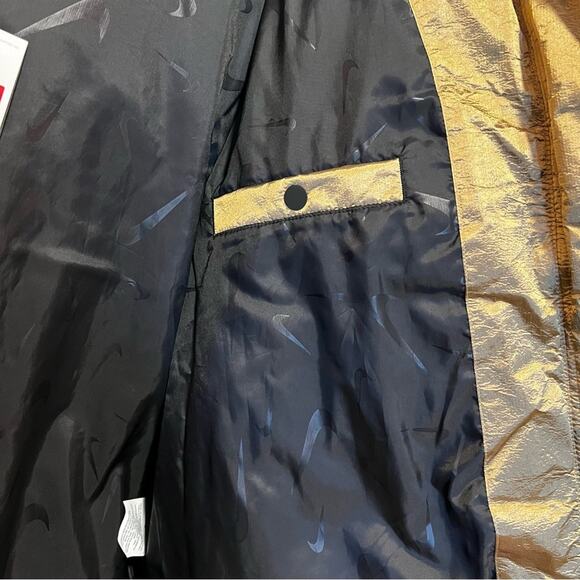 Nike Sportswear Women's Swoosh Puffer Shine PrimaLoft Jacket Large Gold Metallic - Picture 11 of 11